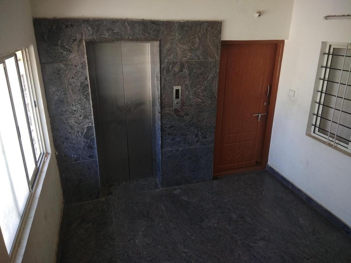 Lucid Dew Apartment Bangalore Esterno foto